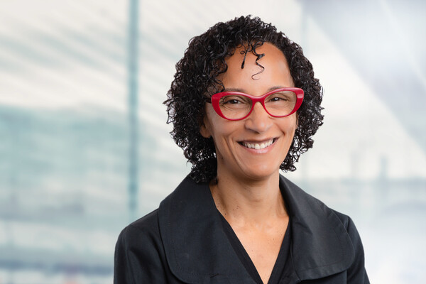 Stephanie Lurch's headshot