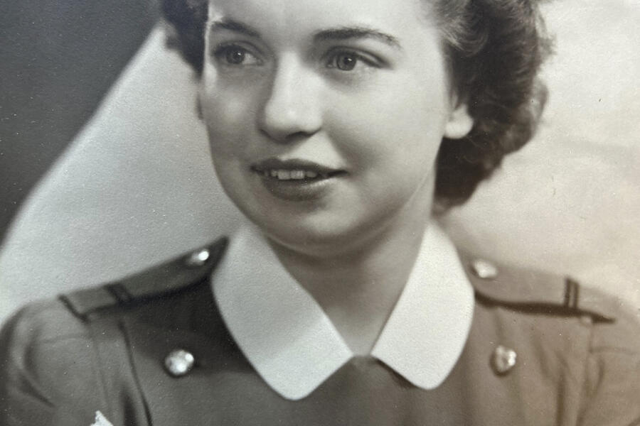Suzanne deSouza