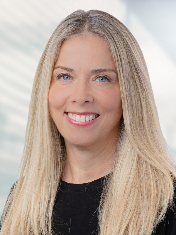 Esther Waugh's headshot